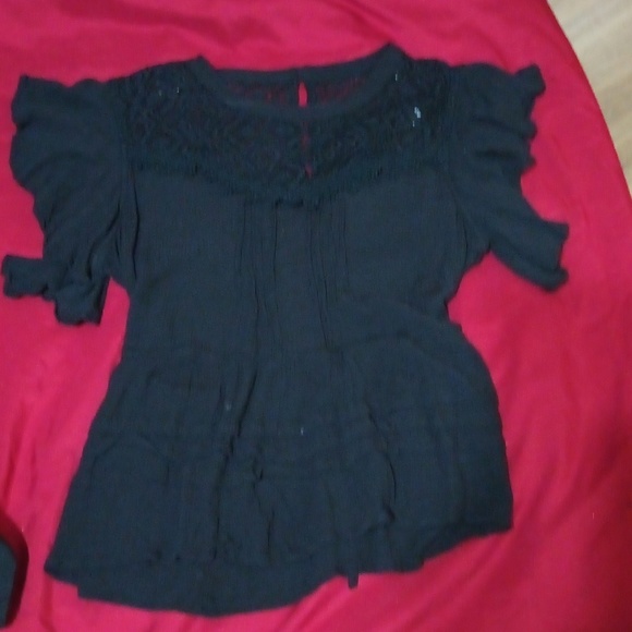 NWOT American Rag Short Sleeve Lace Trimmed Tie Back Black Blouse, Size Medium - Picture 10 of 10